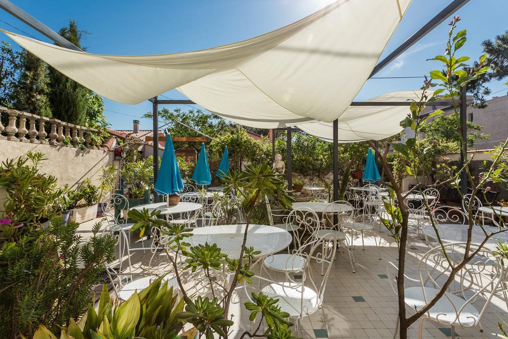 Hotel Restaurant - Villa Les Sirenes อาร์เจเลส-ซัวร์-แมร์ ภายนอก รูปภาพ